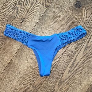 frankie’s bikini bottom